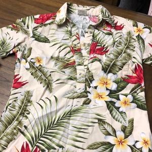 Hawaiian, cream floral, half button up with pocket, tapered